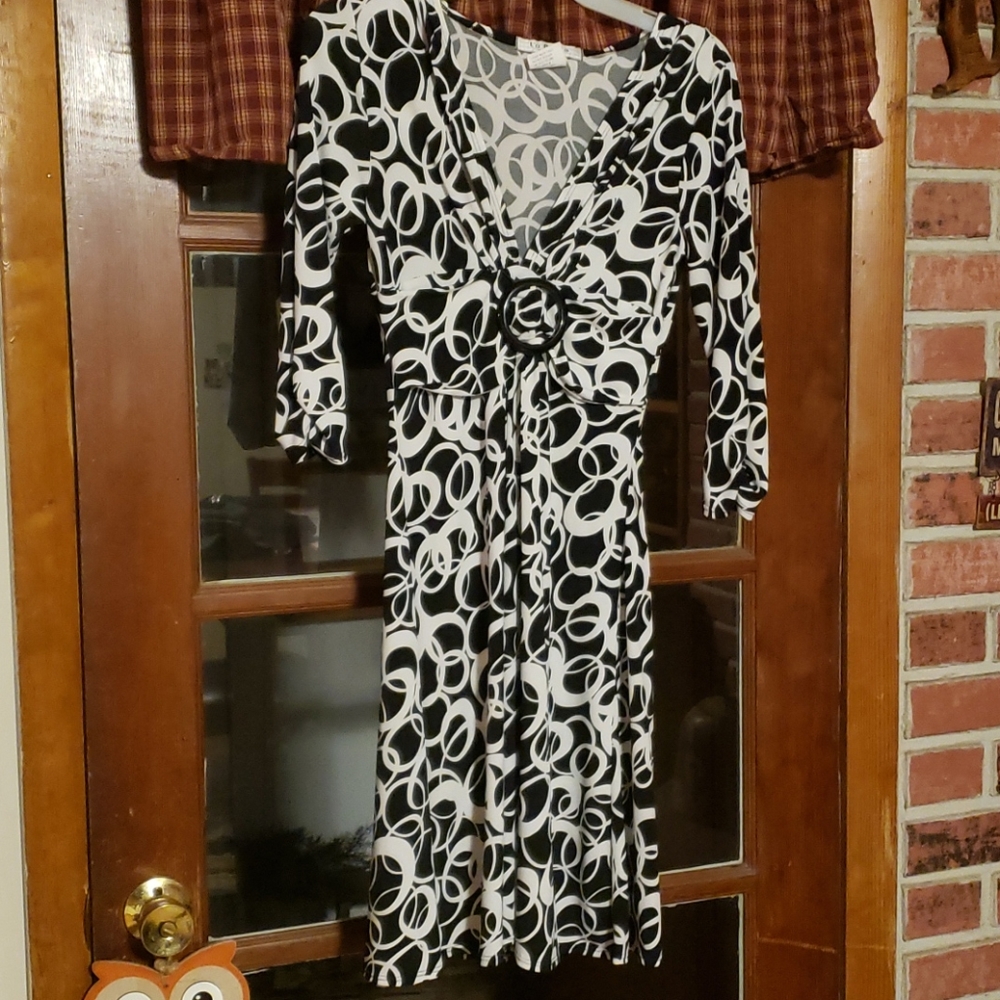 Womens 3/4 sleeve dress
